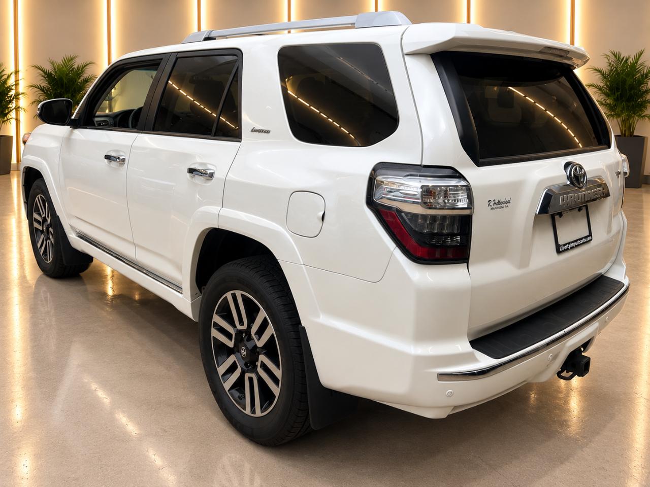 Toyota 4Runner Limited V6 4WD 2017