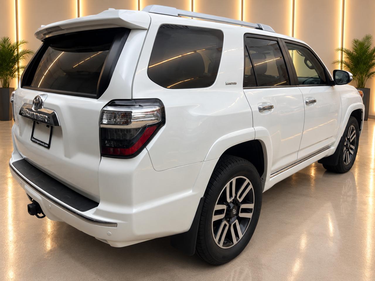 Toyota 4Runner Limited V6 4WD 2017