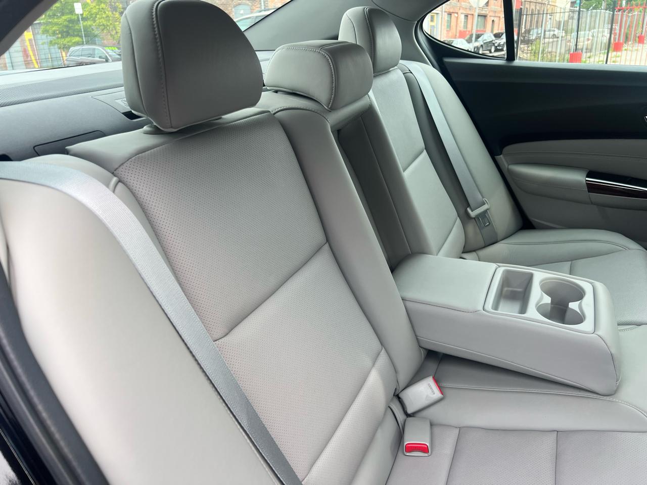 Acura TLX 9-Spd AT w/Technology Package 2016