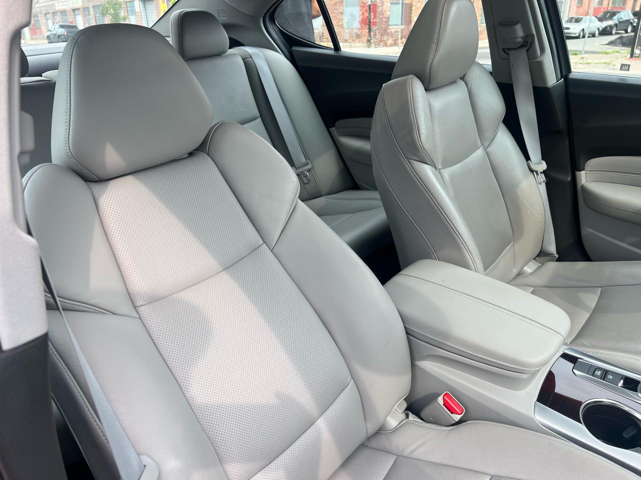 Acura TLX 9-Spd AT w/Technology Package 2016