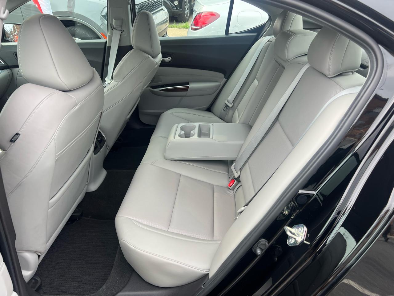Acura TLX 9-Spd AT w/Technology Package 2016
