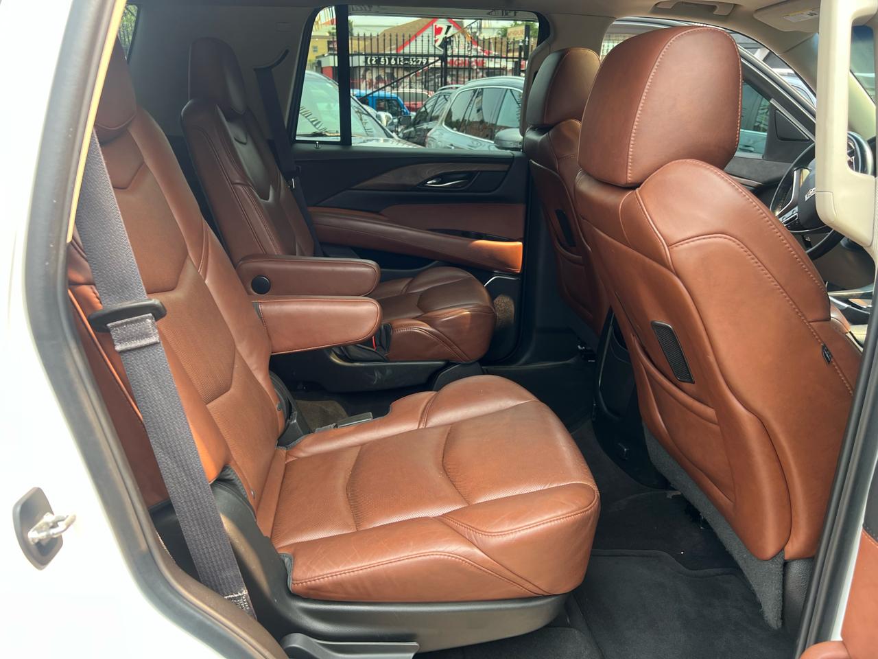 Cadillac Escalade Premium 4WD 2016