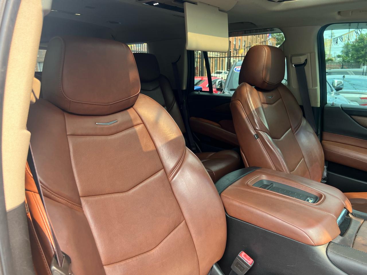 Cadillac Escalade Premium 4WD 2016