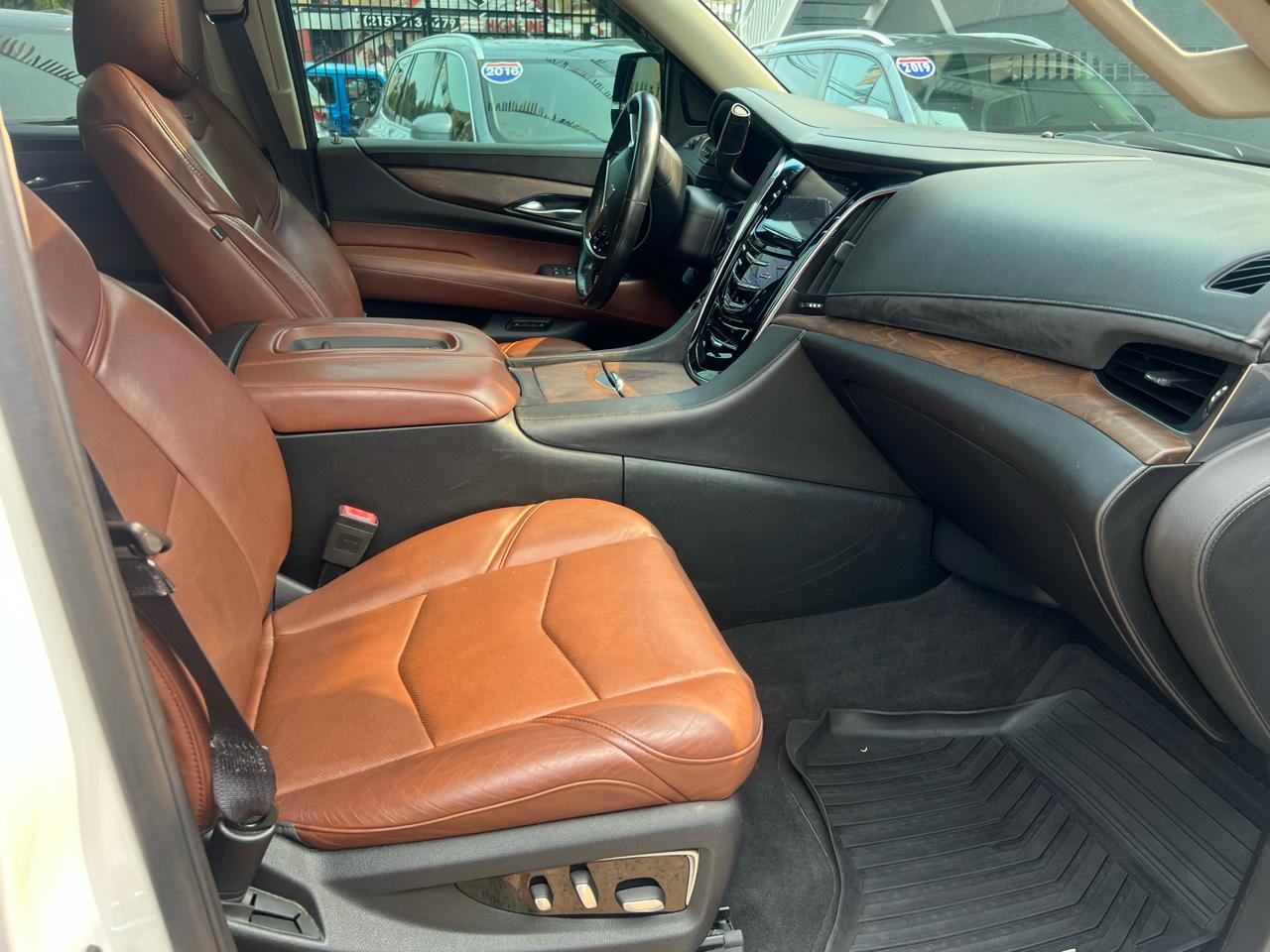 Cadillac Escalade Premium 4WD 2016
