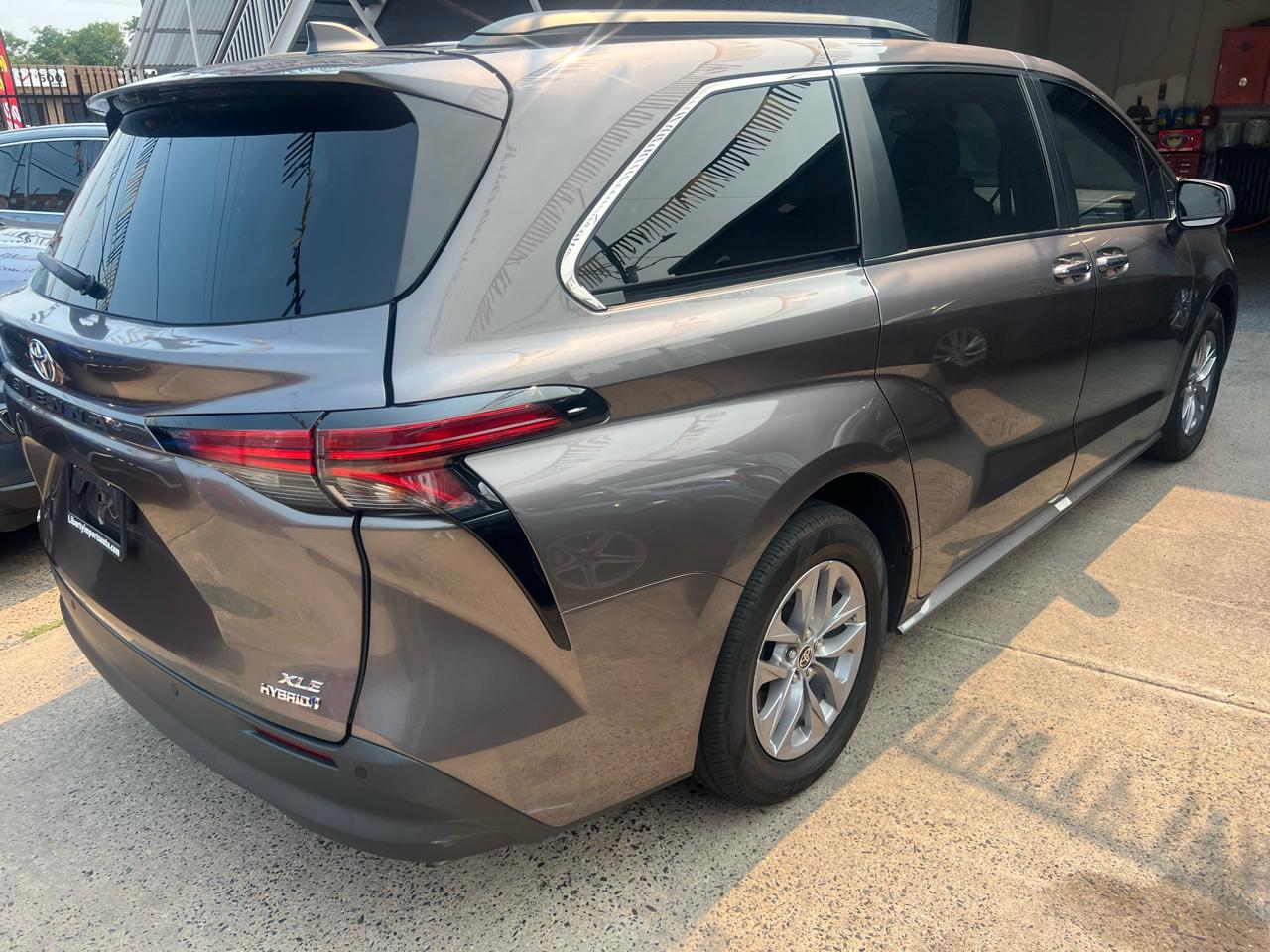 Toyota Sienna XLE 7-Passenger AWD 2022