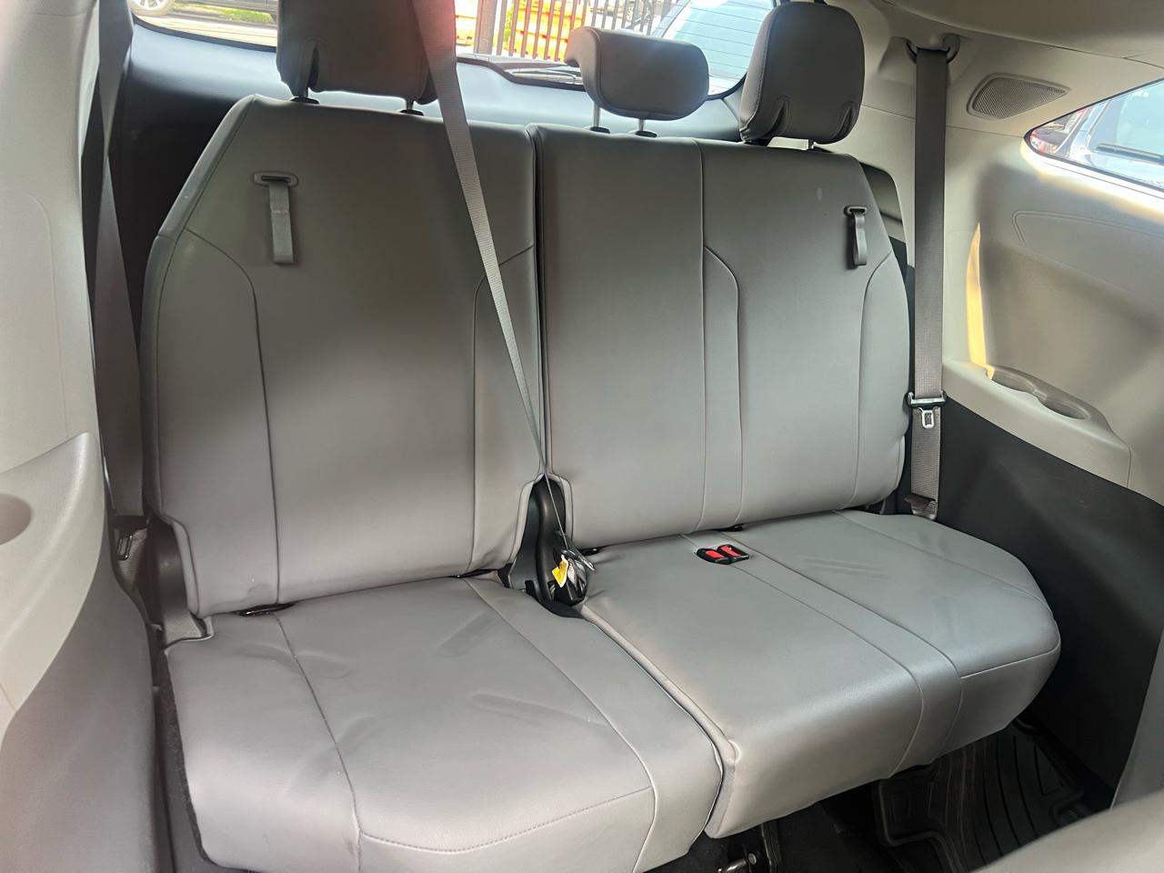 Toyota Sienna XLE 7-Passenger AWD 2022