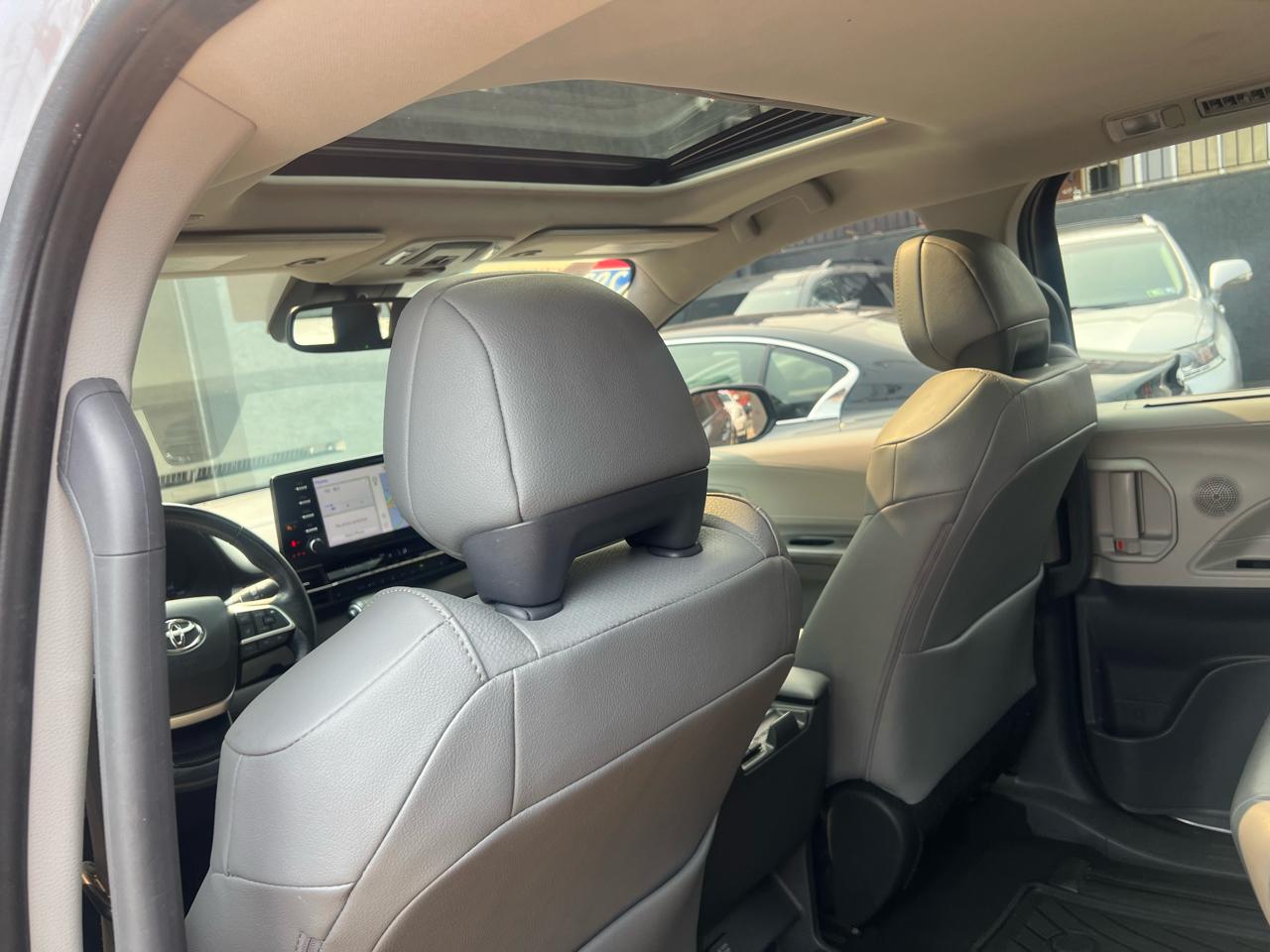 Toyota Sienna XLE 7-Passenger AWD 2022