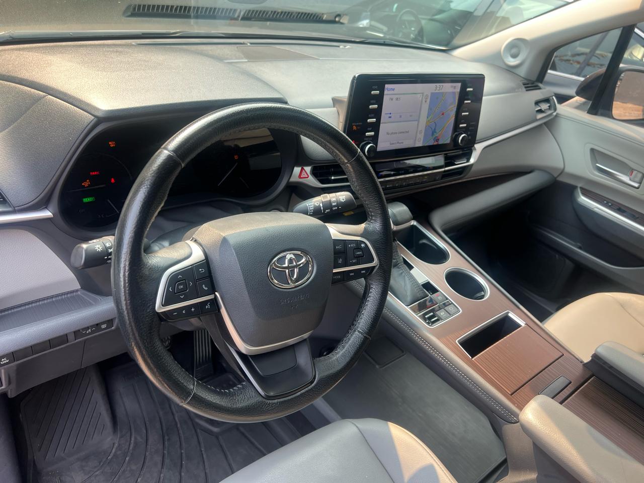 Toyota Sienna XLE 7-Passenger AWD 2022