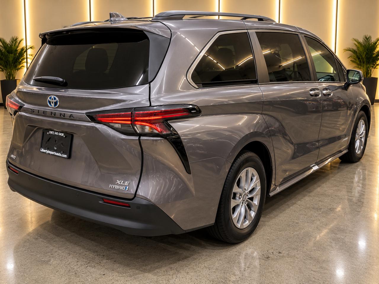 Toyota Sienna XLE 7-Passenger AWD 2022