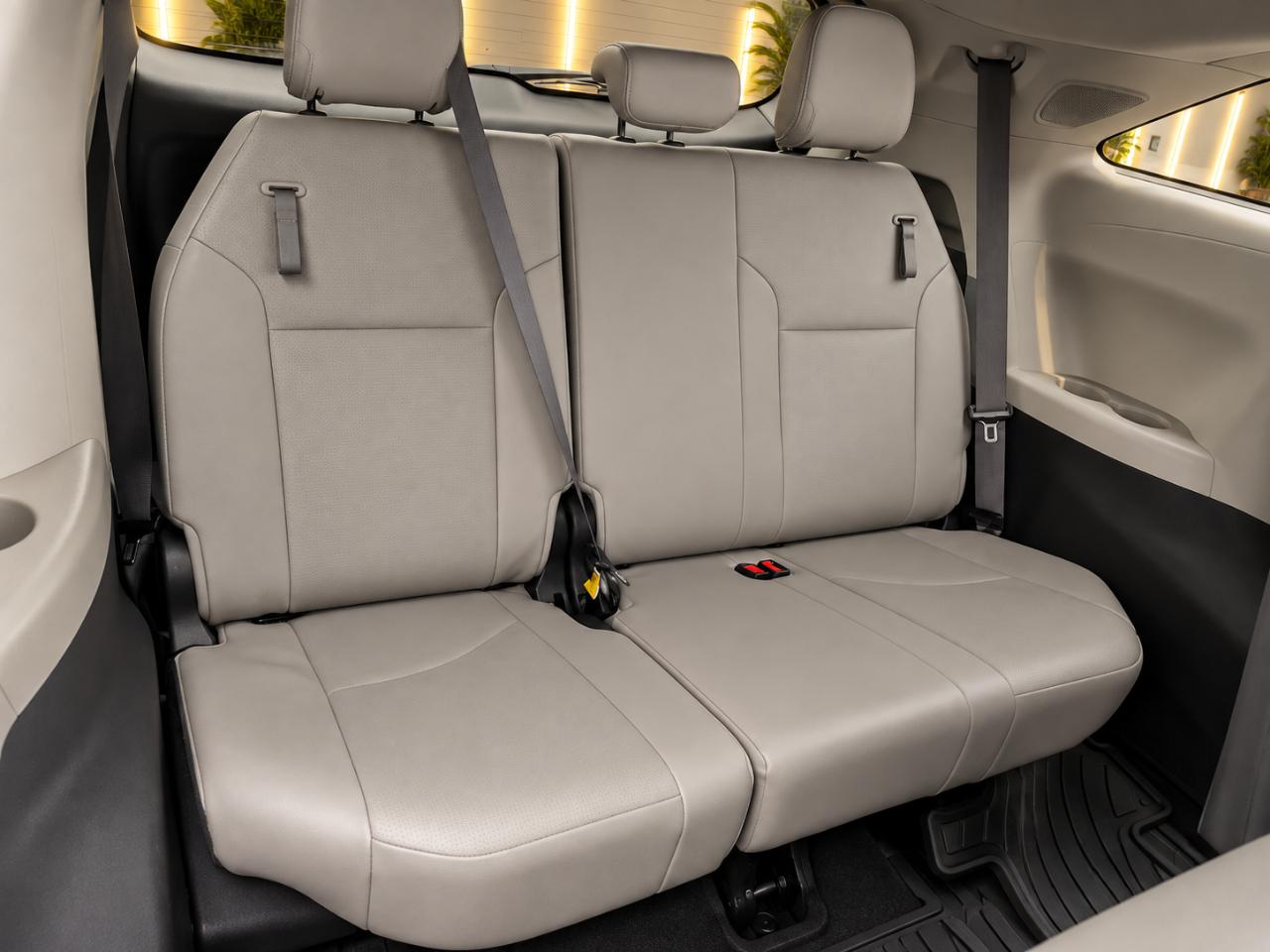 Toyota Sienna XLE 7-Passenger AWD 2022