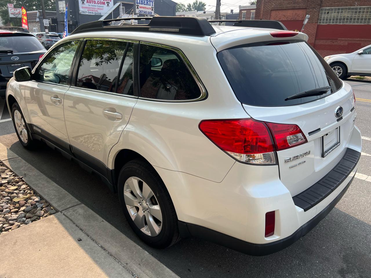 Subaru Outback 2.5i Limited 2010
