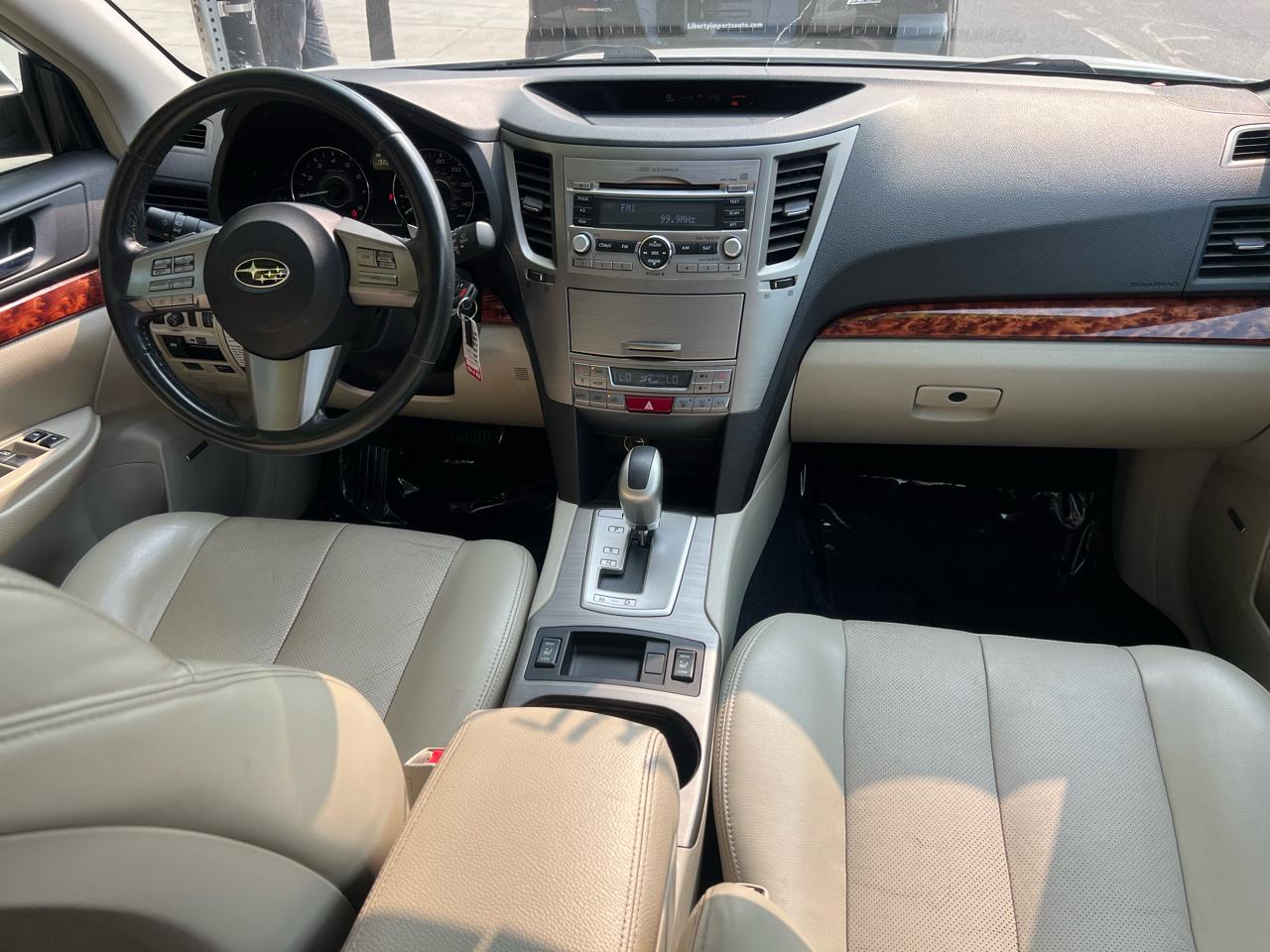 Subaru Outback 2.5i Limited 2010