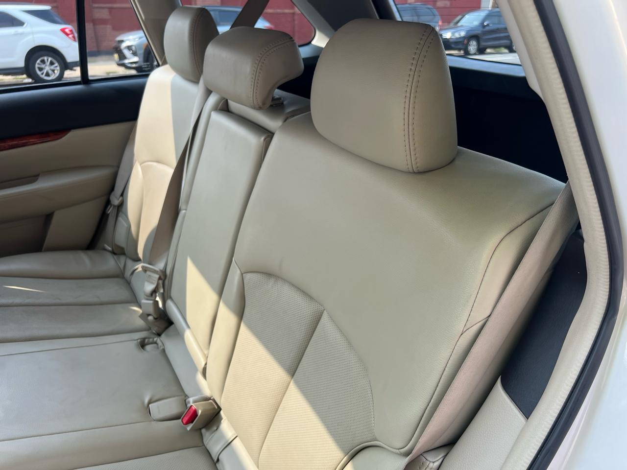 Subaru Outback 2.5i Limited 2010