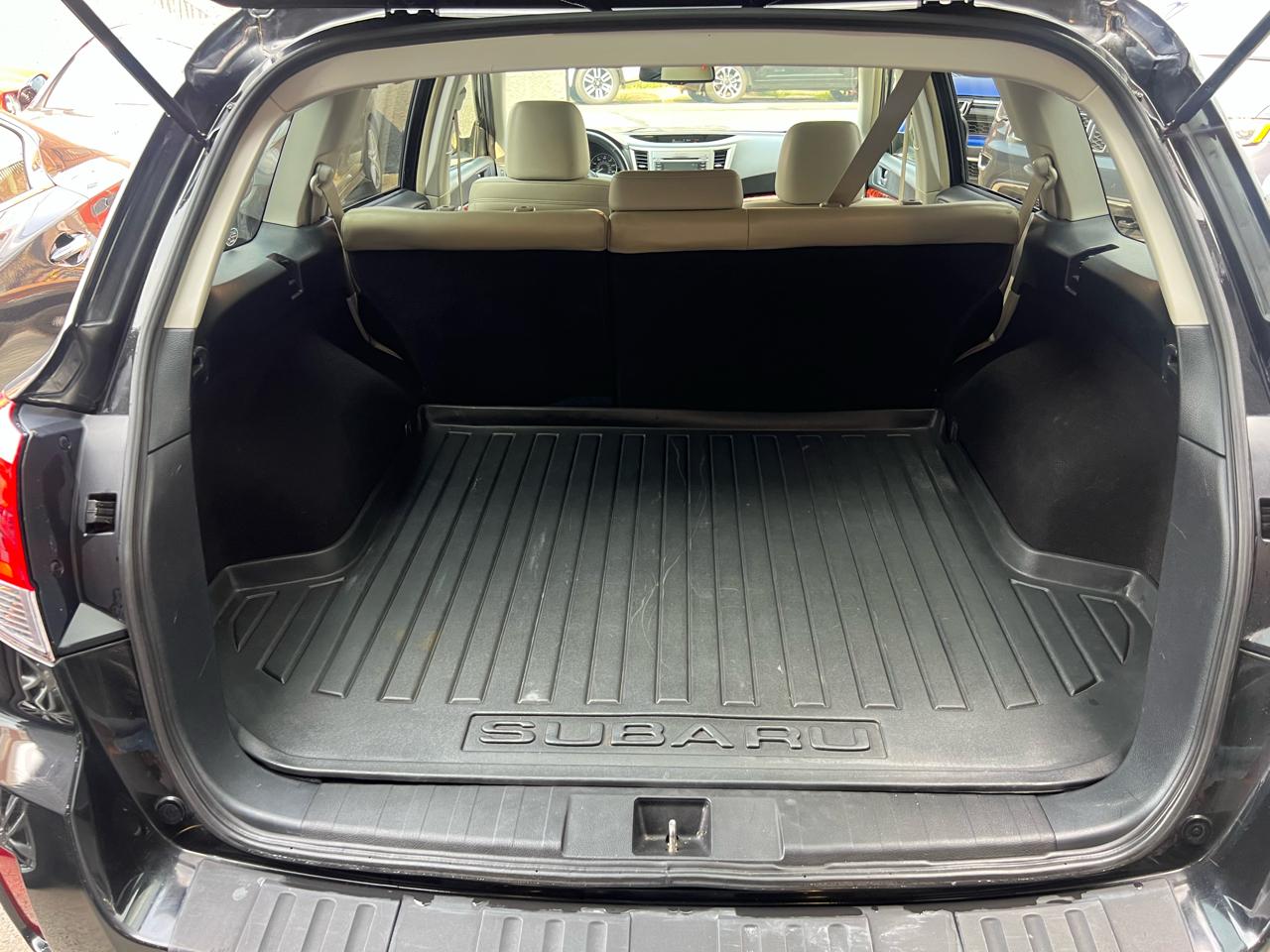 Subaru Outback 2.5i Limited 2010