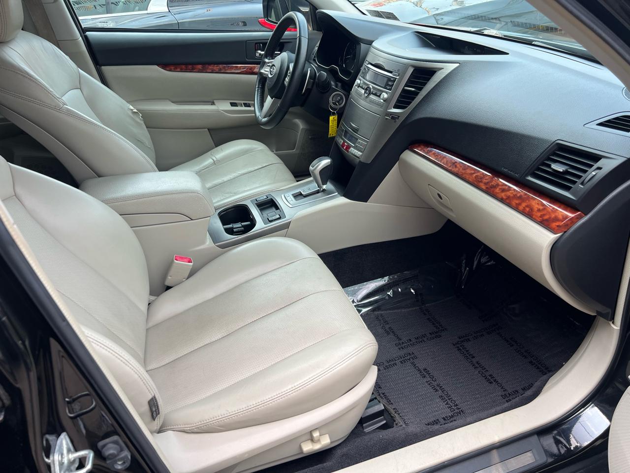 Subaru Outback 2.5i Limited 2010