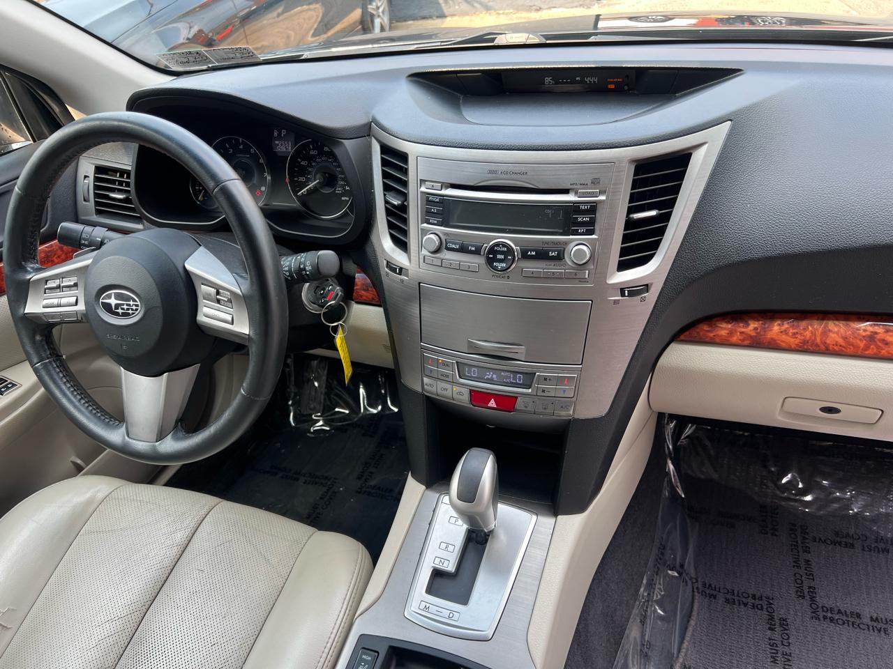 Subaru Outback 2.5i Limited 2010