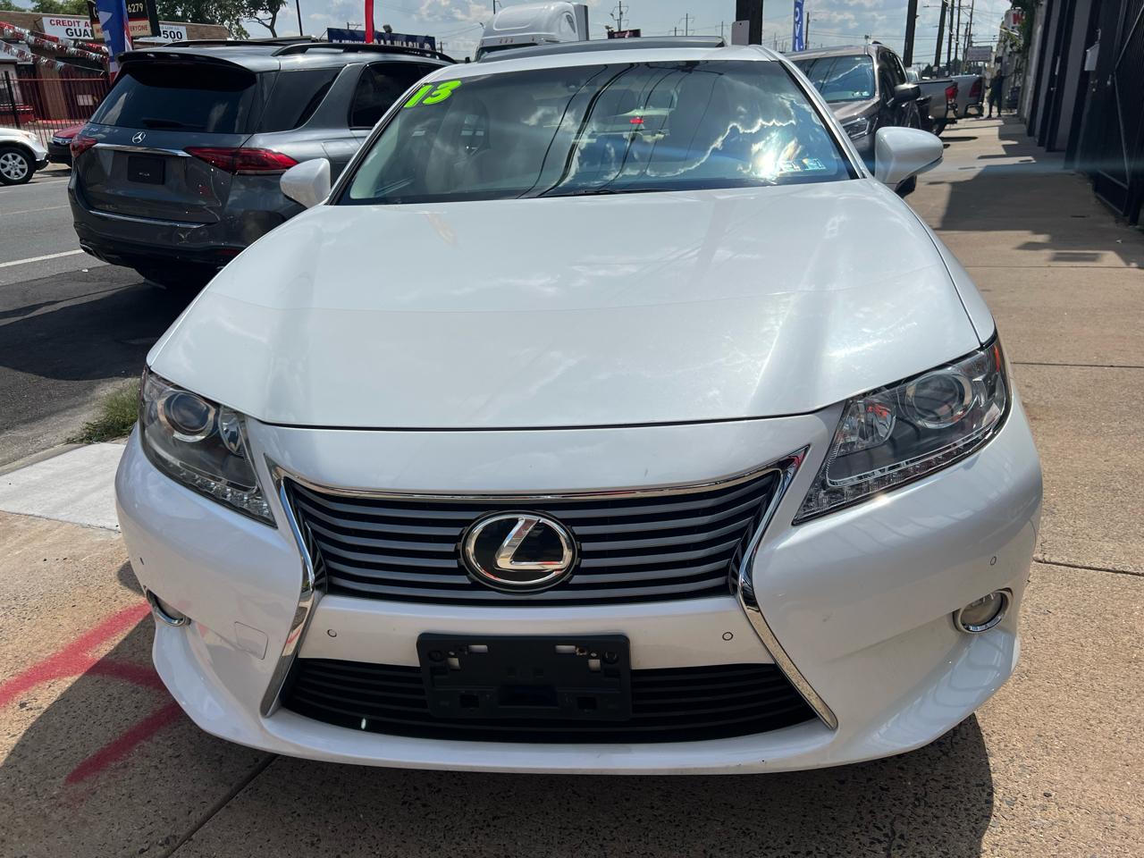 Lexus ES 350 Sedan 2013