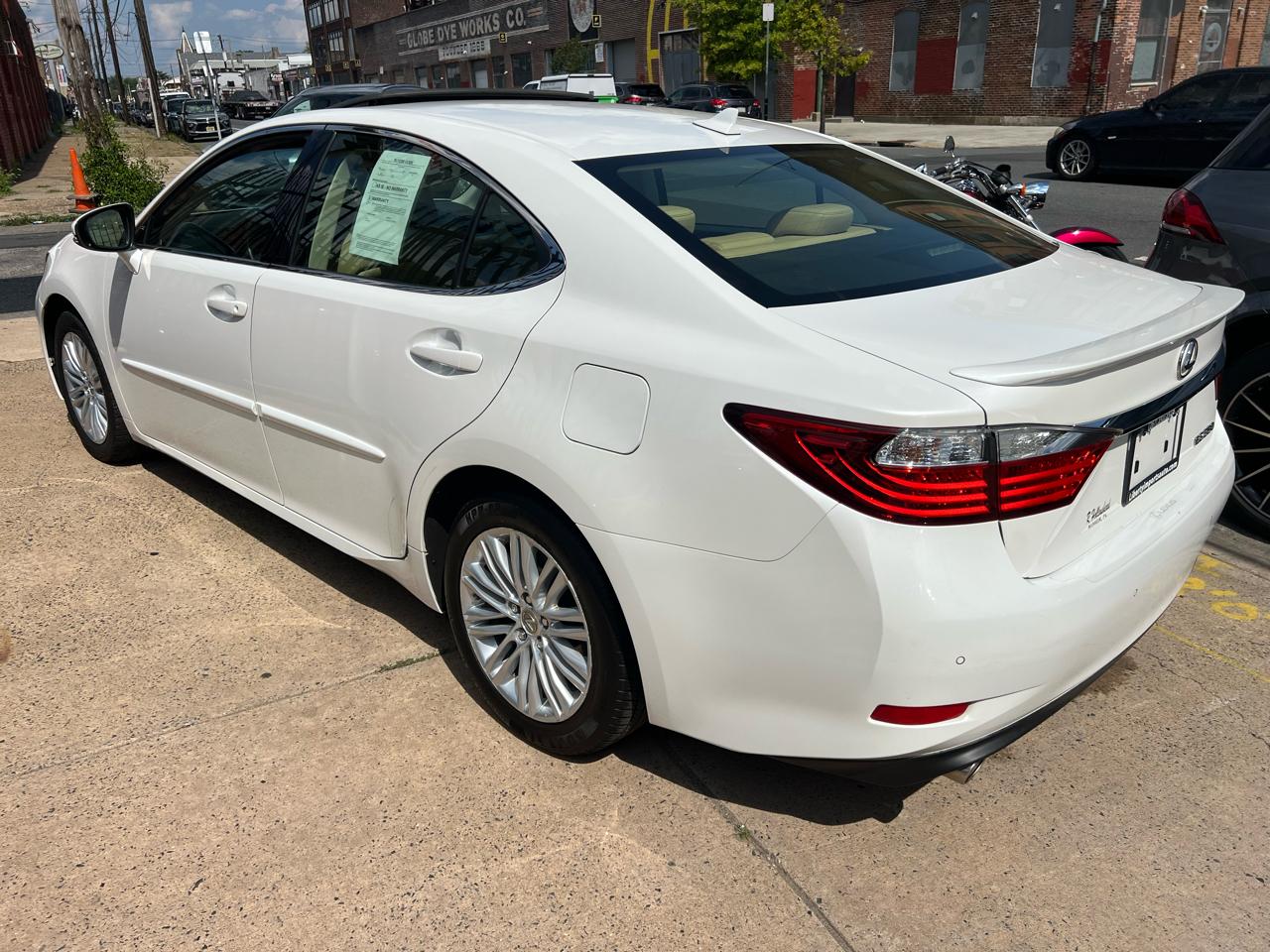 Lexus ES 350 Sedan 2013