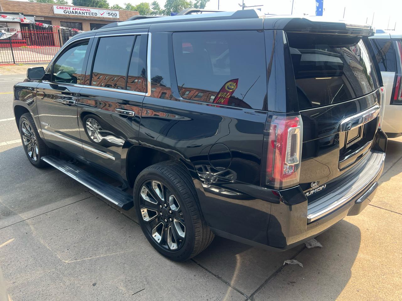 GMC Yukon Denali 4WD 2019