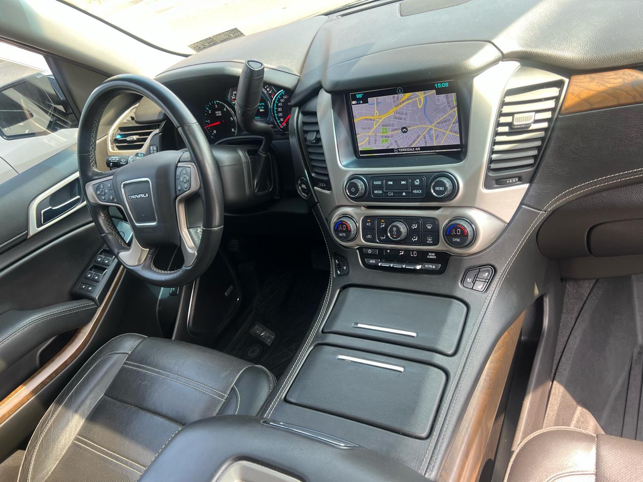 GMC Yukon Denali 4WD 2019