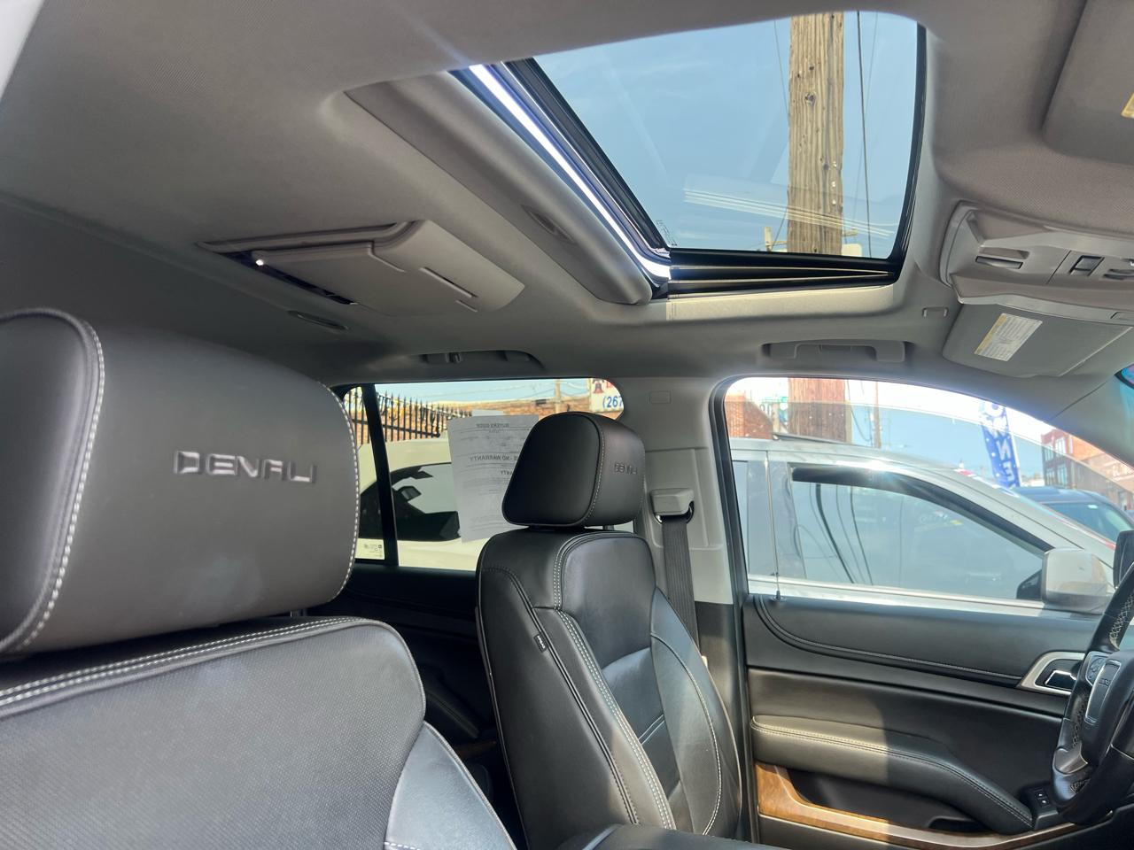 GMC Yukon Denali 4WD 2019