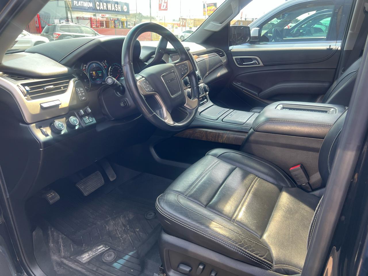 GMC Yukon Denali 4WD 2019