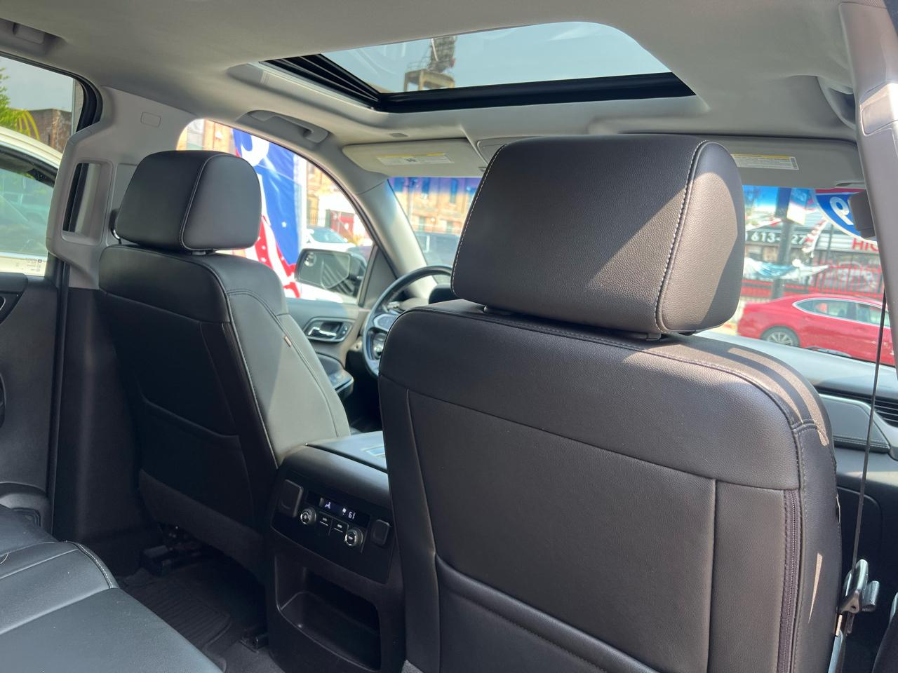 Chevrolet Suburban LT 4WD 2019