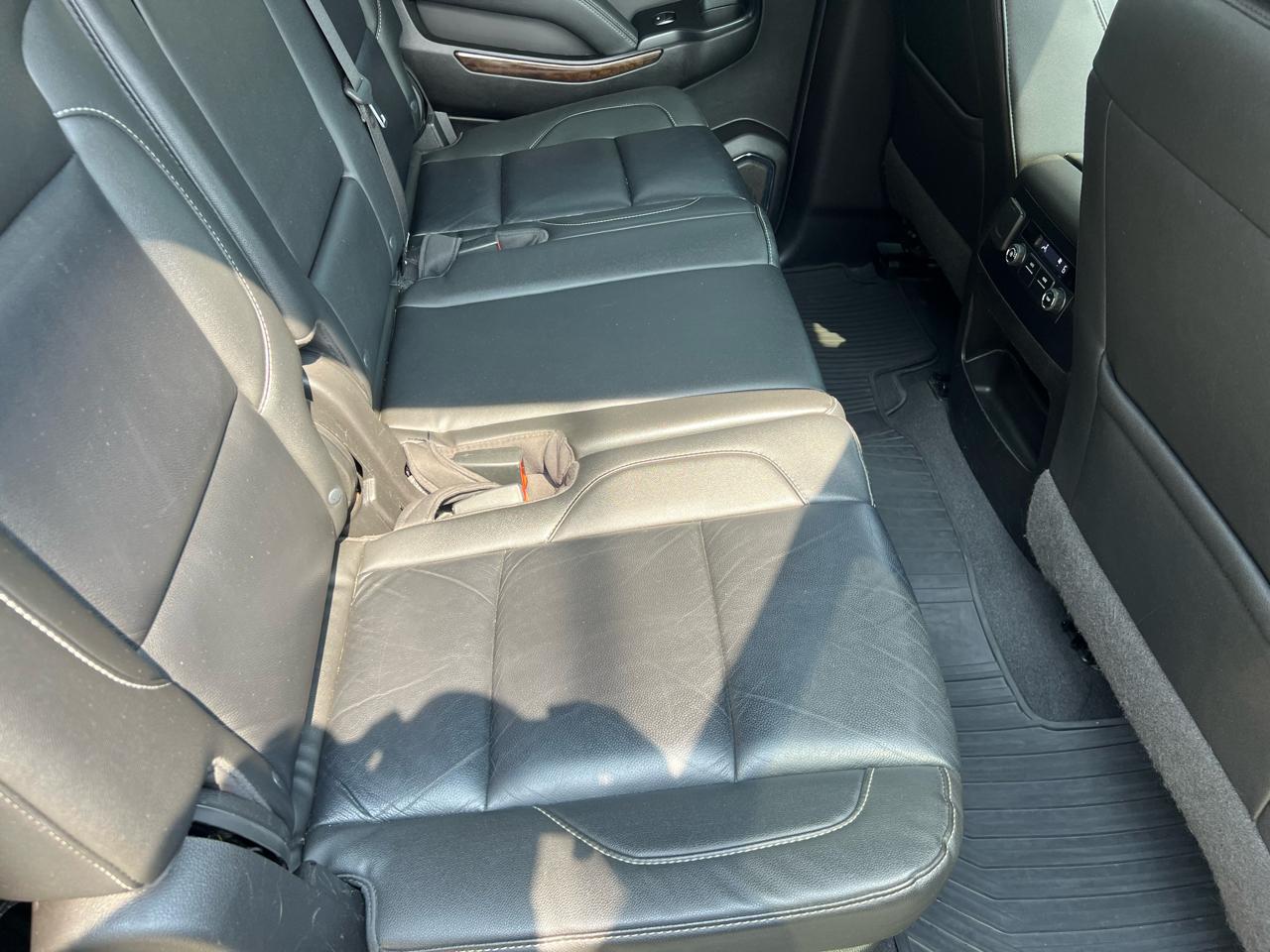 Chevrolet Suburban LT 4WD 2019