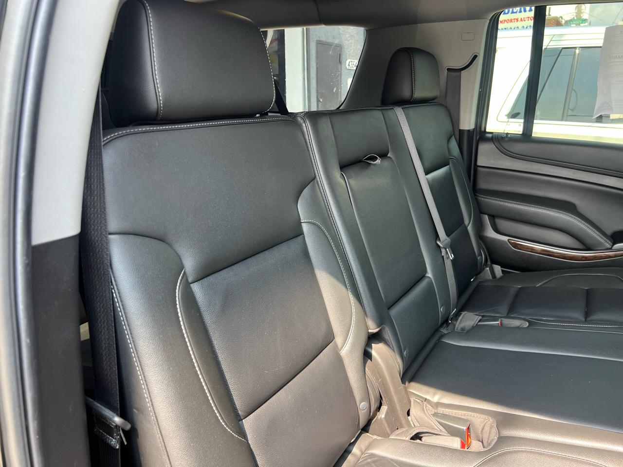 Chevrolet Suburban LT 4WD 2019
