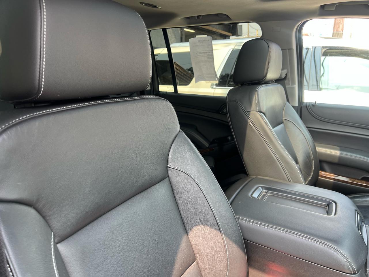 Chevrolet Suburban LT 4WD 2019