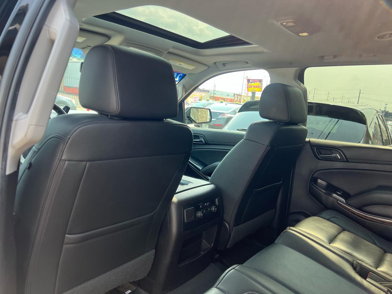 Chevrolet Suburban LT 4WD 2019