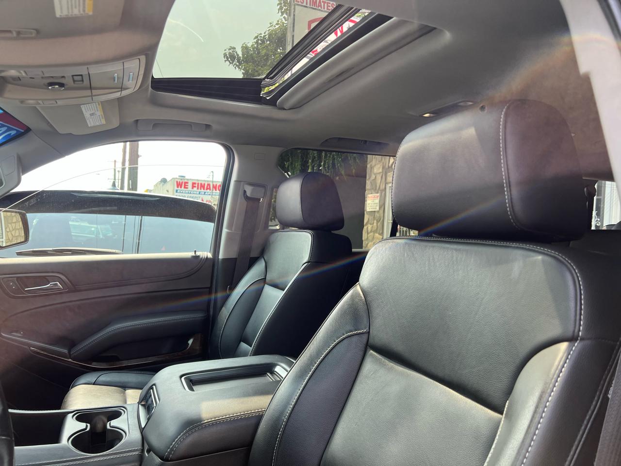 Chevrolet Suburban LT 4WD 2019