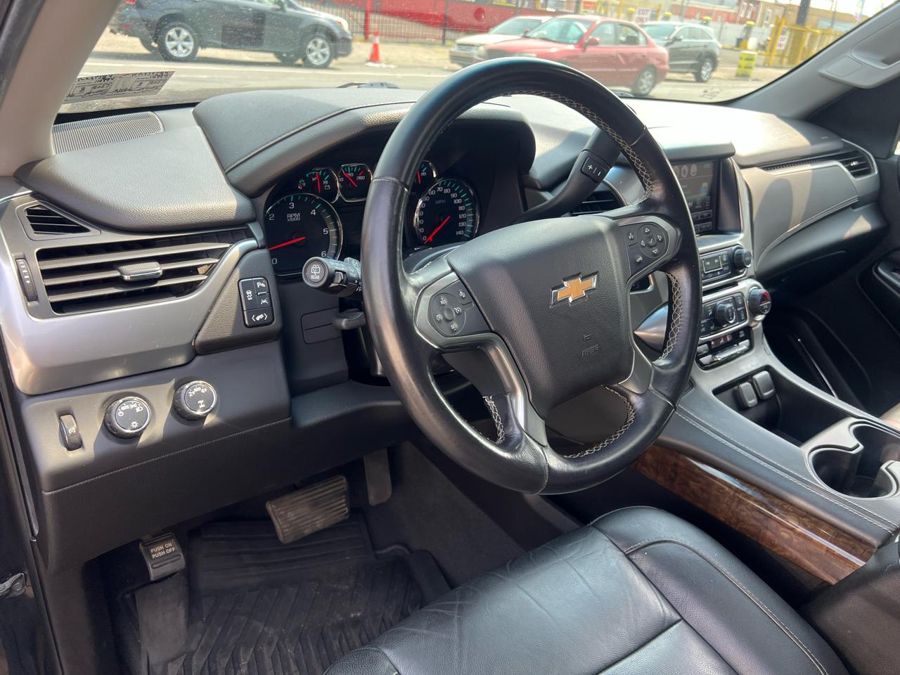 Chevrolet Suburban LT 4WD 2019