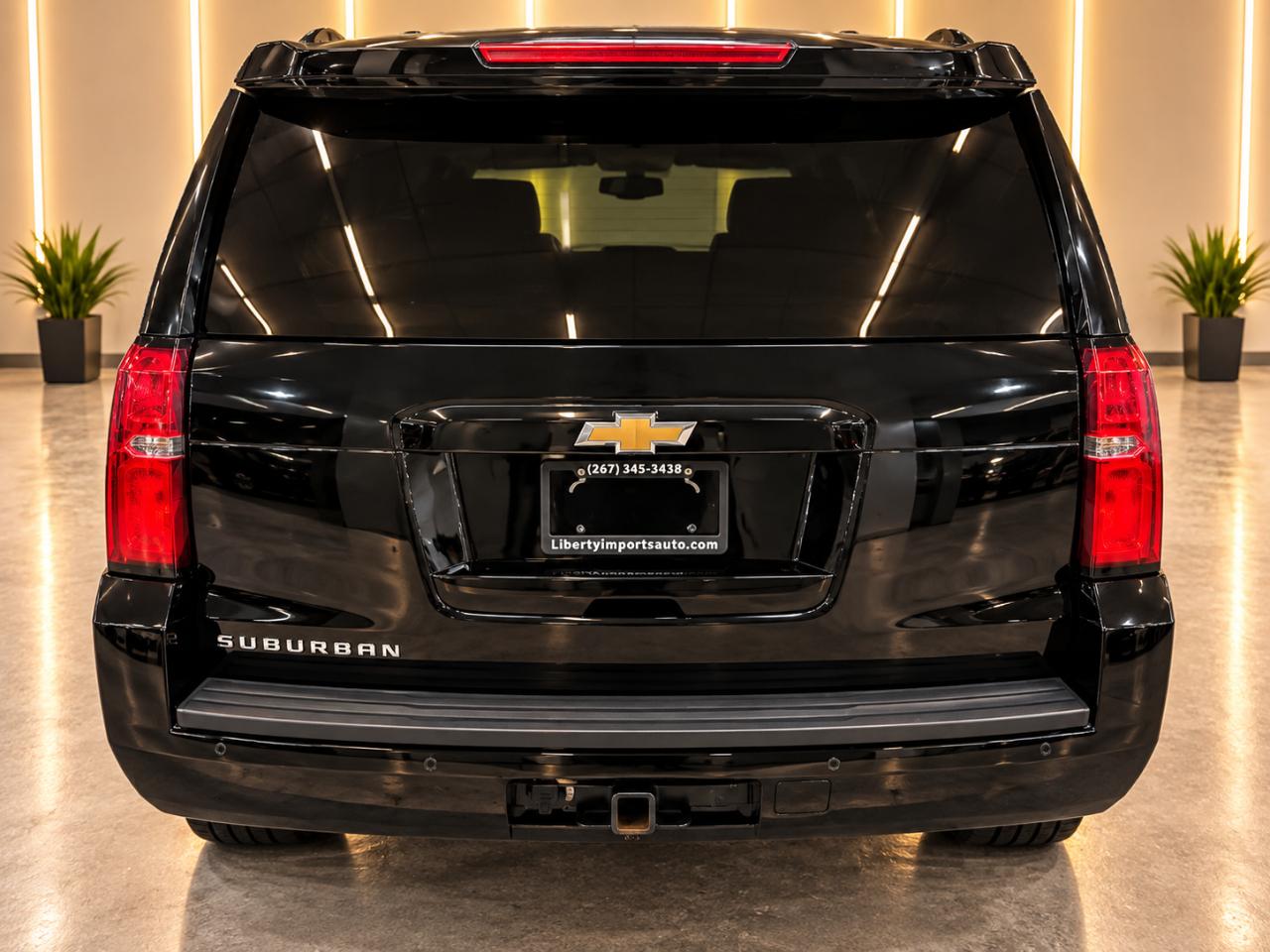 Chevrolet Suburban LT 4WD 2019