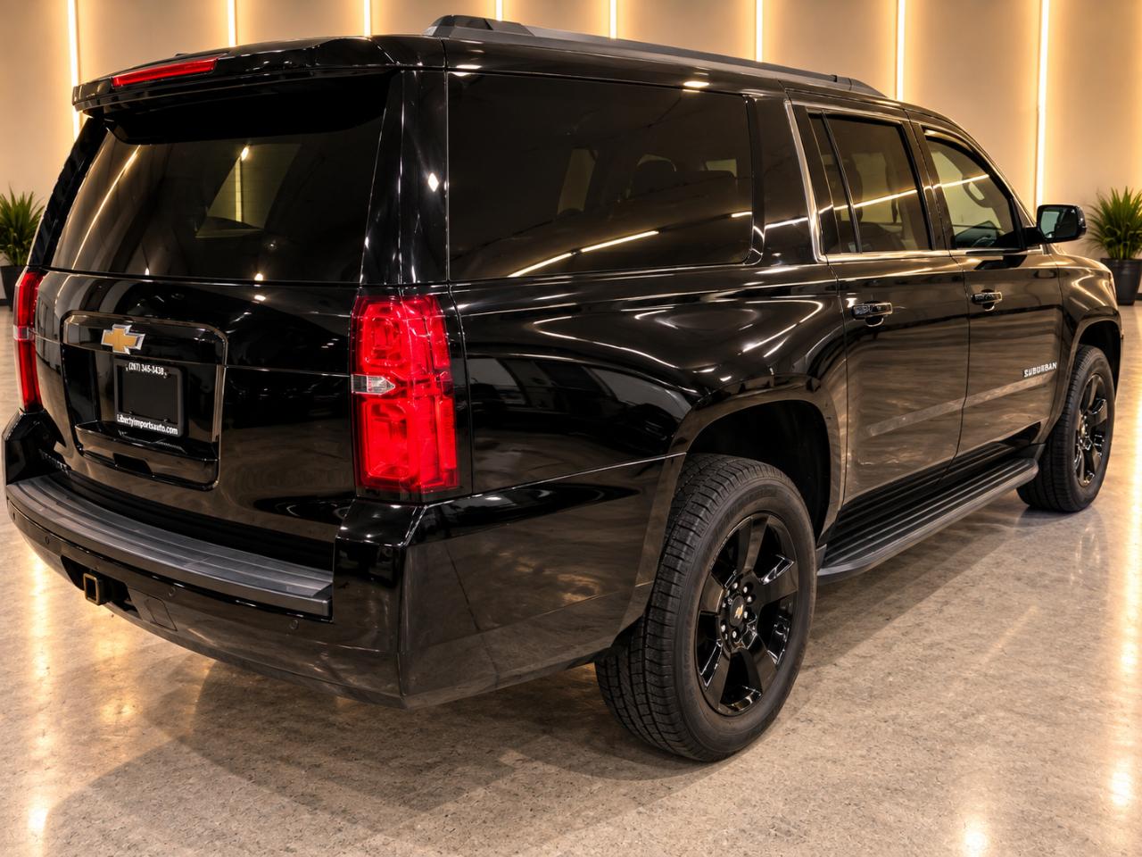 Chevrolet Suburban LT 4WD 2019