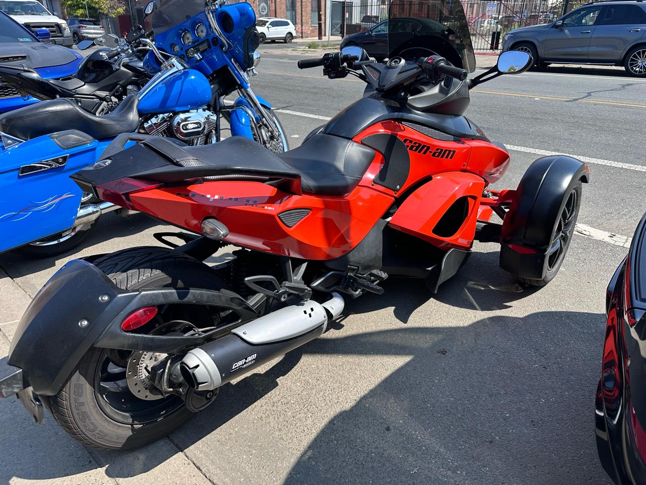 Can-Am Spyder RSS  2012