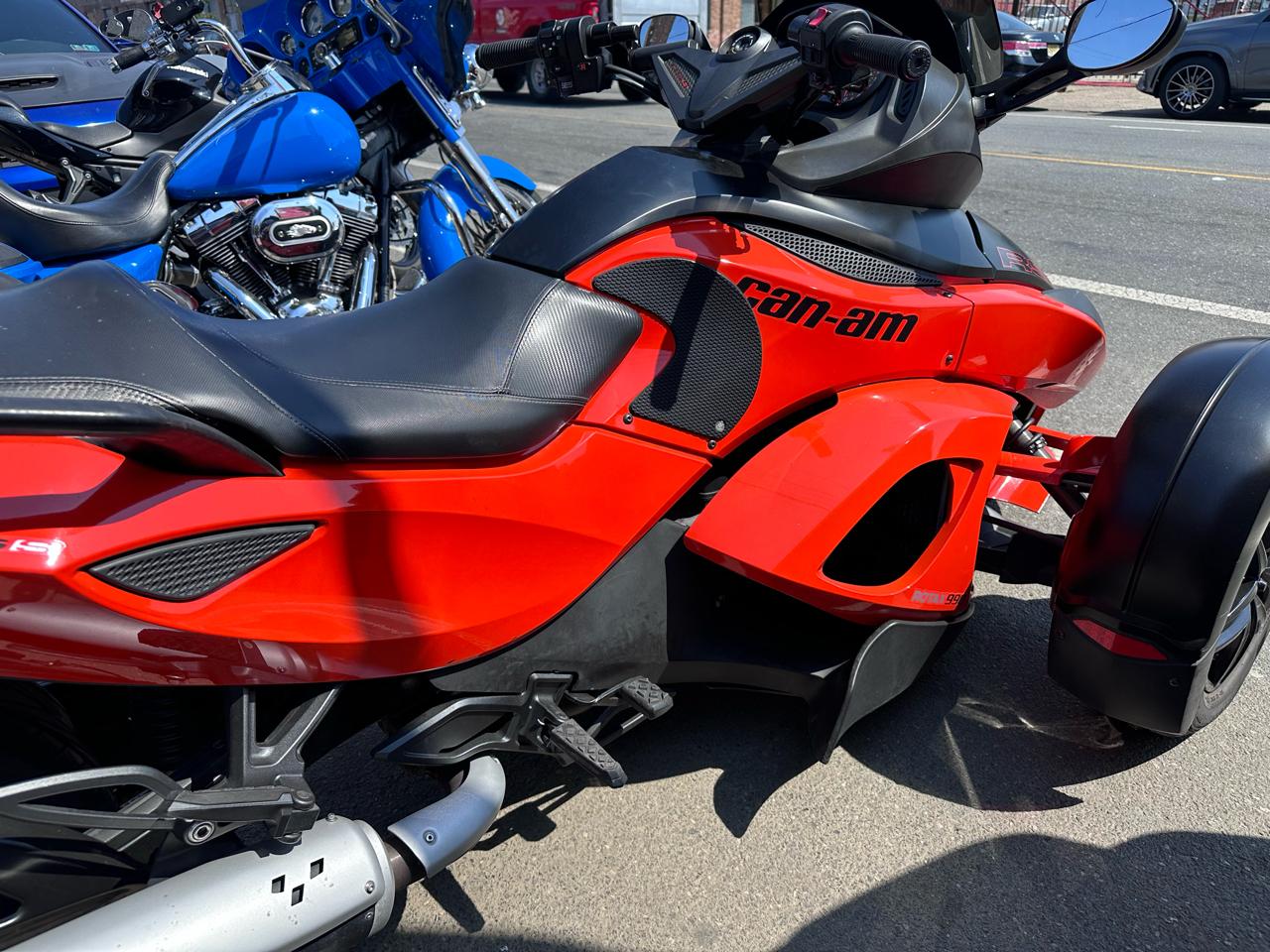 Can-Am Spyder RSS  2012