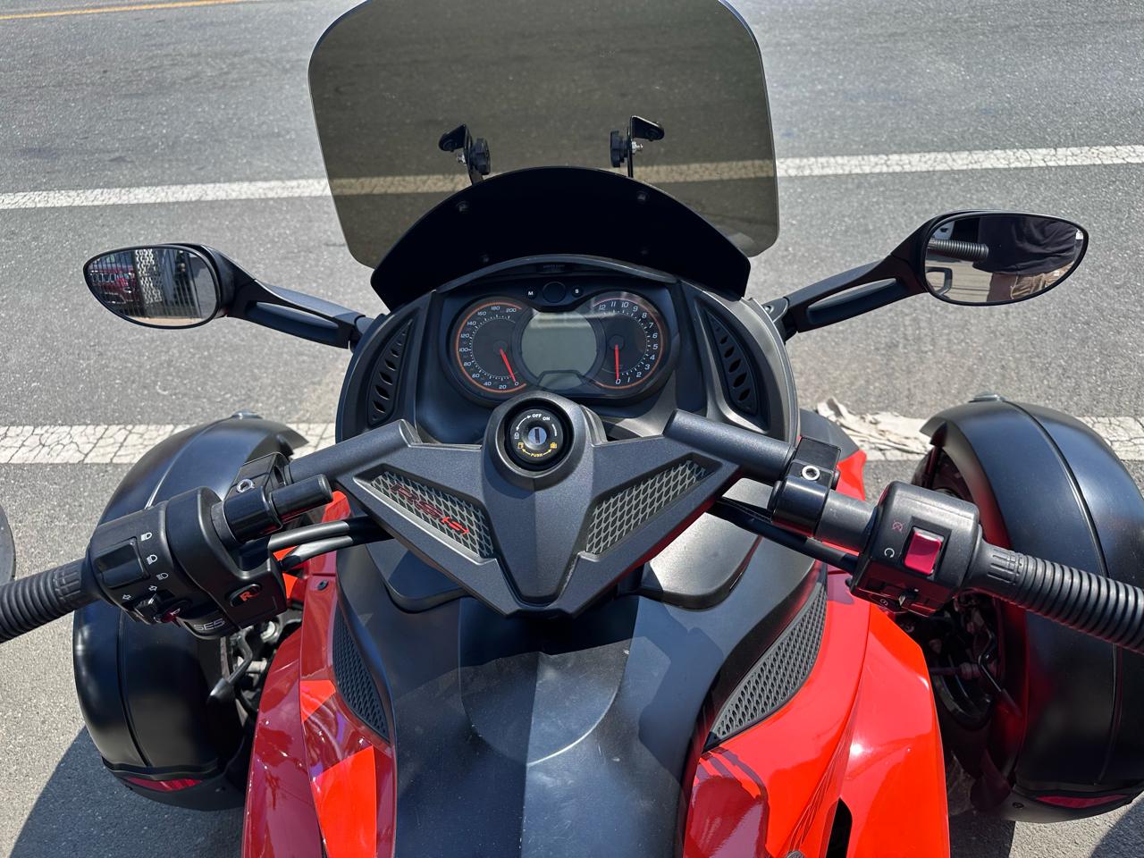 Can-Am Spyder RSS  2012