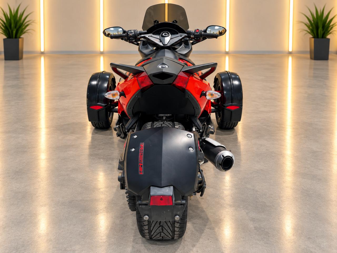 Can-Am Spyder RSS  2012