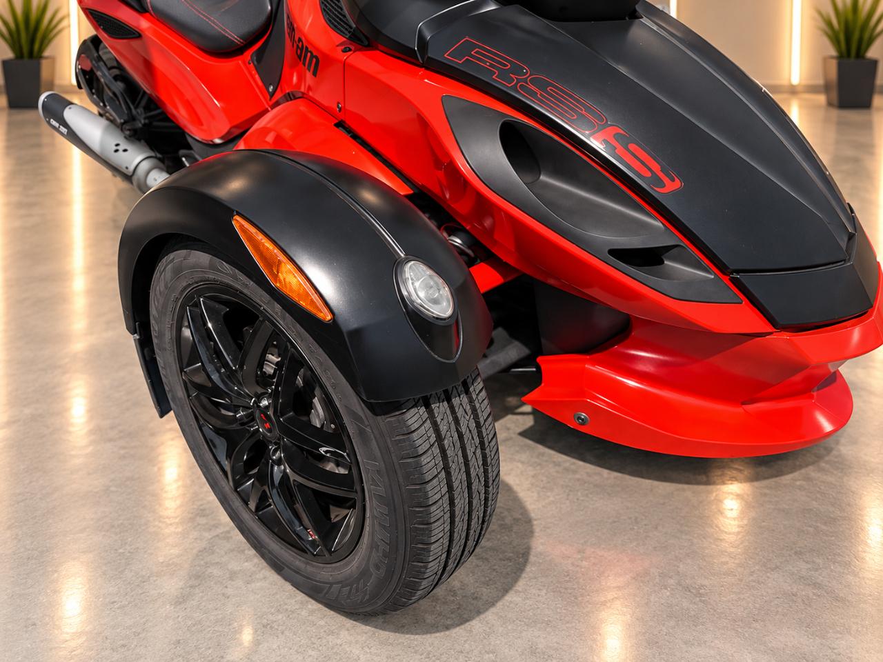 Can-Am Spyder RSS  2012