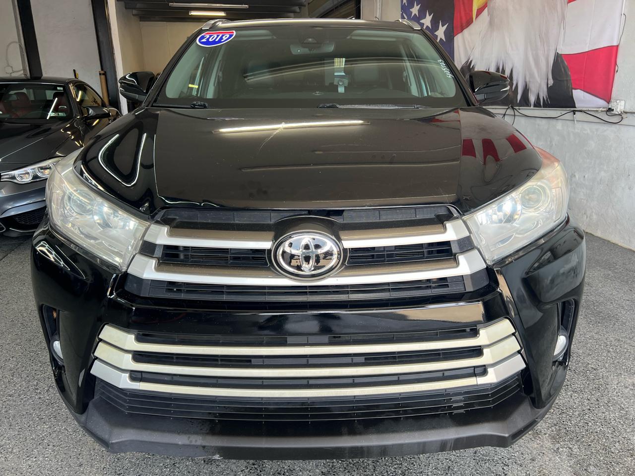 Toyota Highlander XLE AWD V6 2019