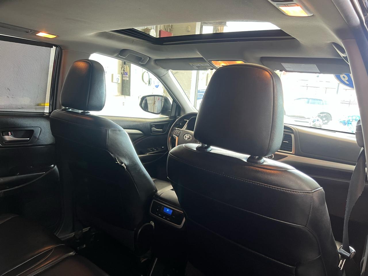 Toyota Highlander XLE AWD V6 2019