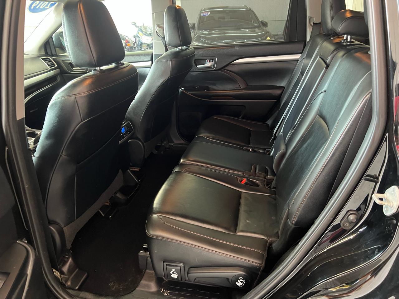 Toyota Highlander XLE AWD V6 2019
