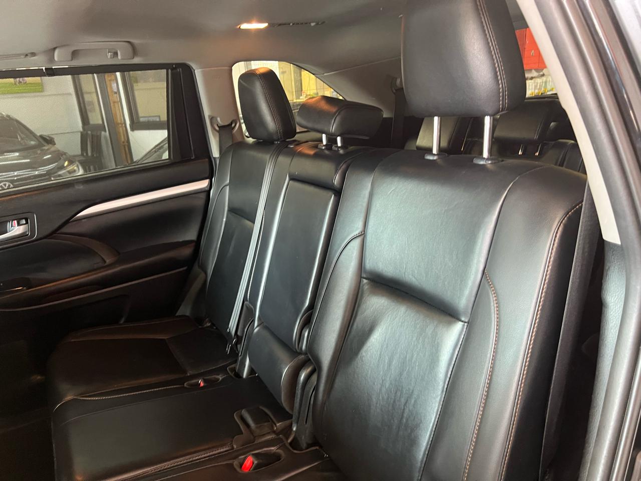 Toyota Highlander XLE AWD V6 2019