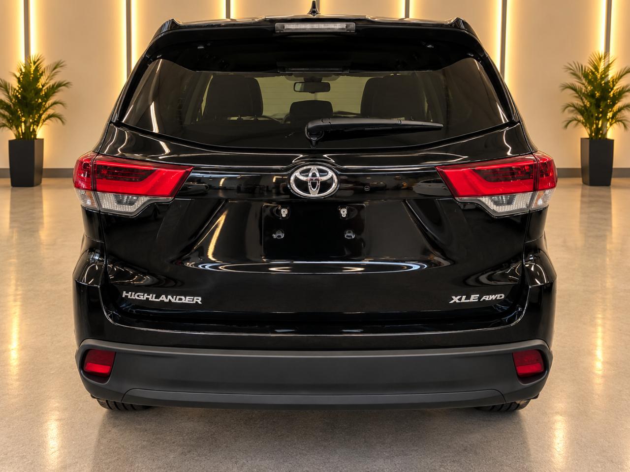 Toyota Highlander XLE AWD V6 2019