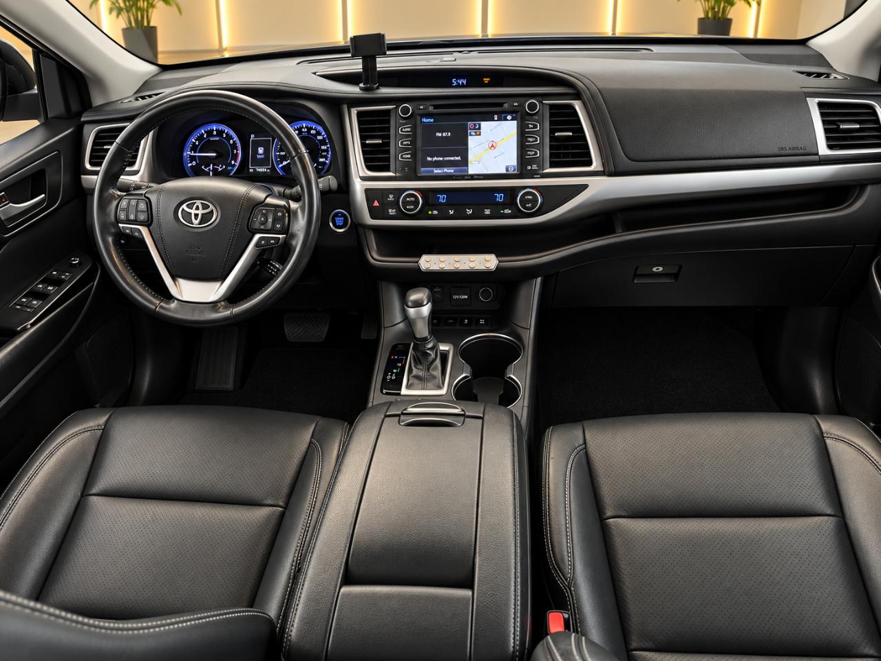 Toyota Highlander XLE AWD V6 2019