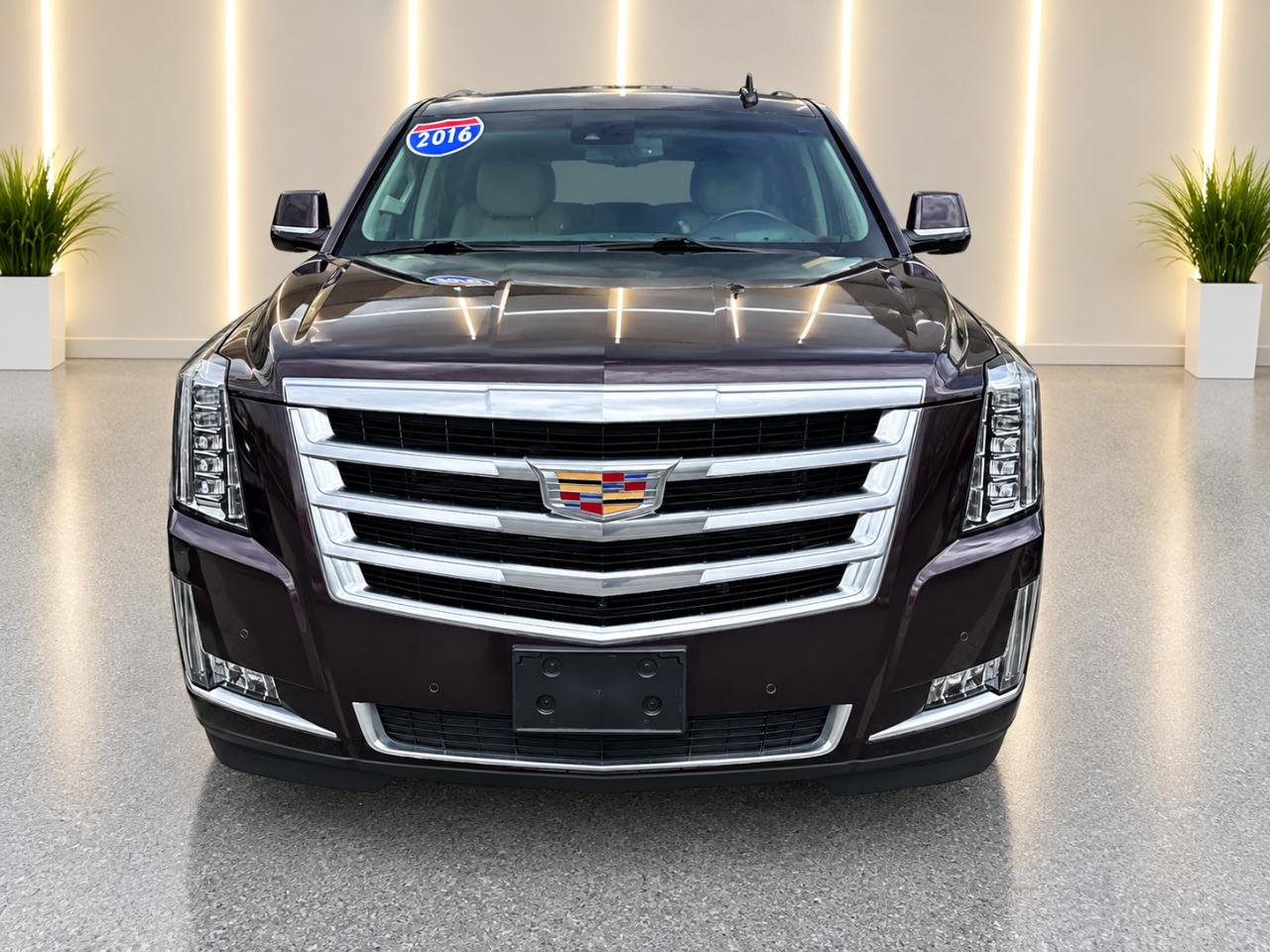 Cadillac Escalade Luxury 4WD 2016