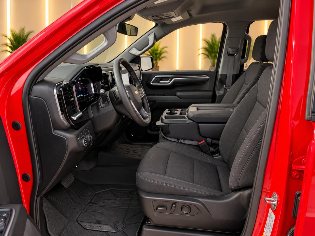 Chevrolet Silverado 1500 LT Crew Cab 4WD 2023