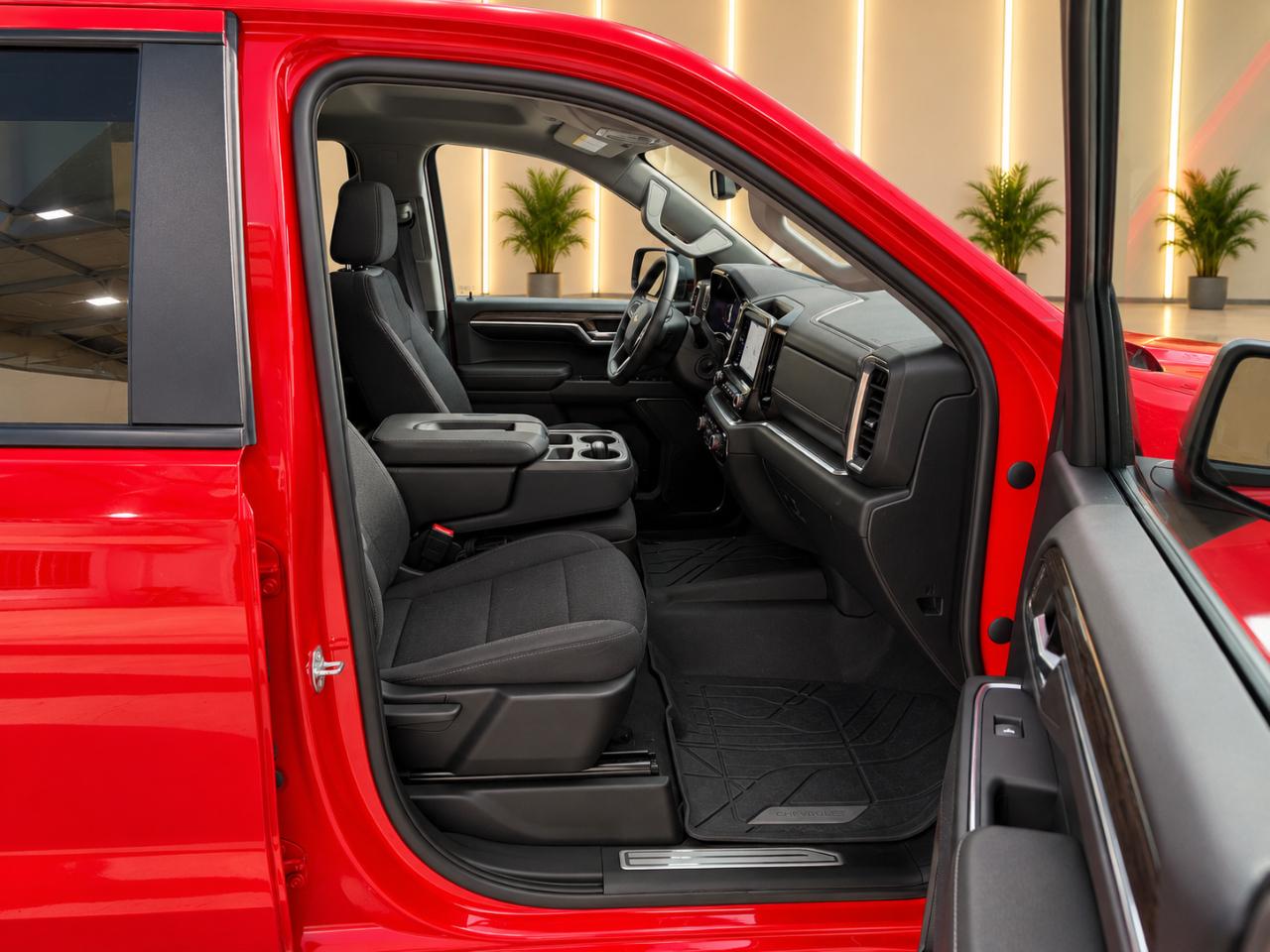 Chevrolet Silverado 1500 LT Crew Cab 4WD 2023
