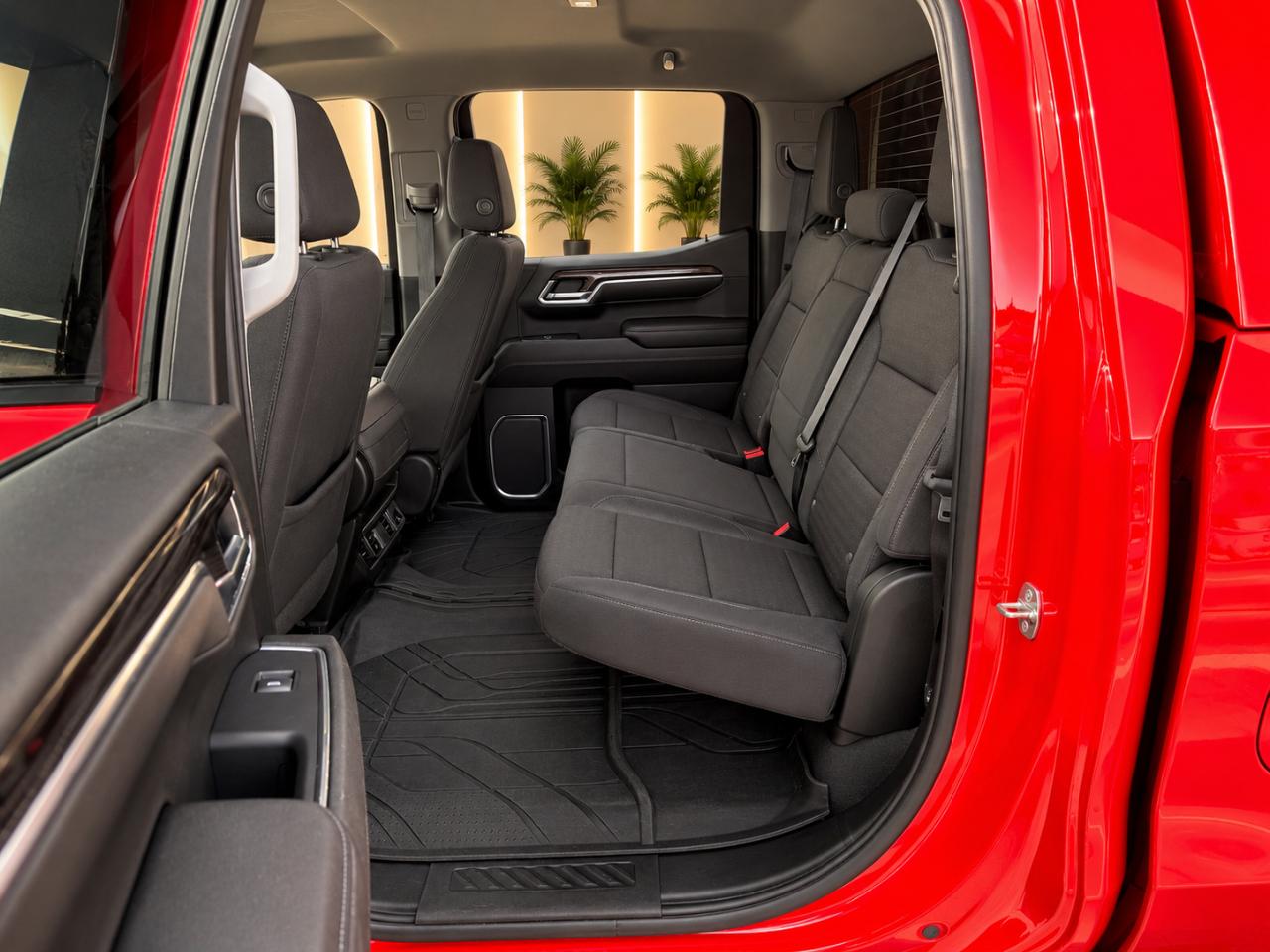 Chevrolet Silverado 1500 LT Crew Cab 4WD 2023